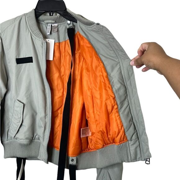 H&M Divided Dusky Green Long Sleeve Streetwear Bomber Jacket W/ Braces Size 12 - Picture 5 of 12